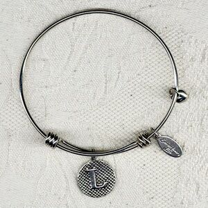 Extraordinary Life Sterling Silver Charm Bracelet Heart & L Monogram Bangle 925